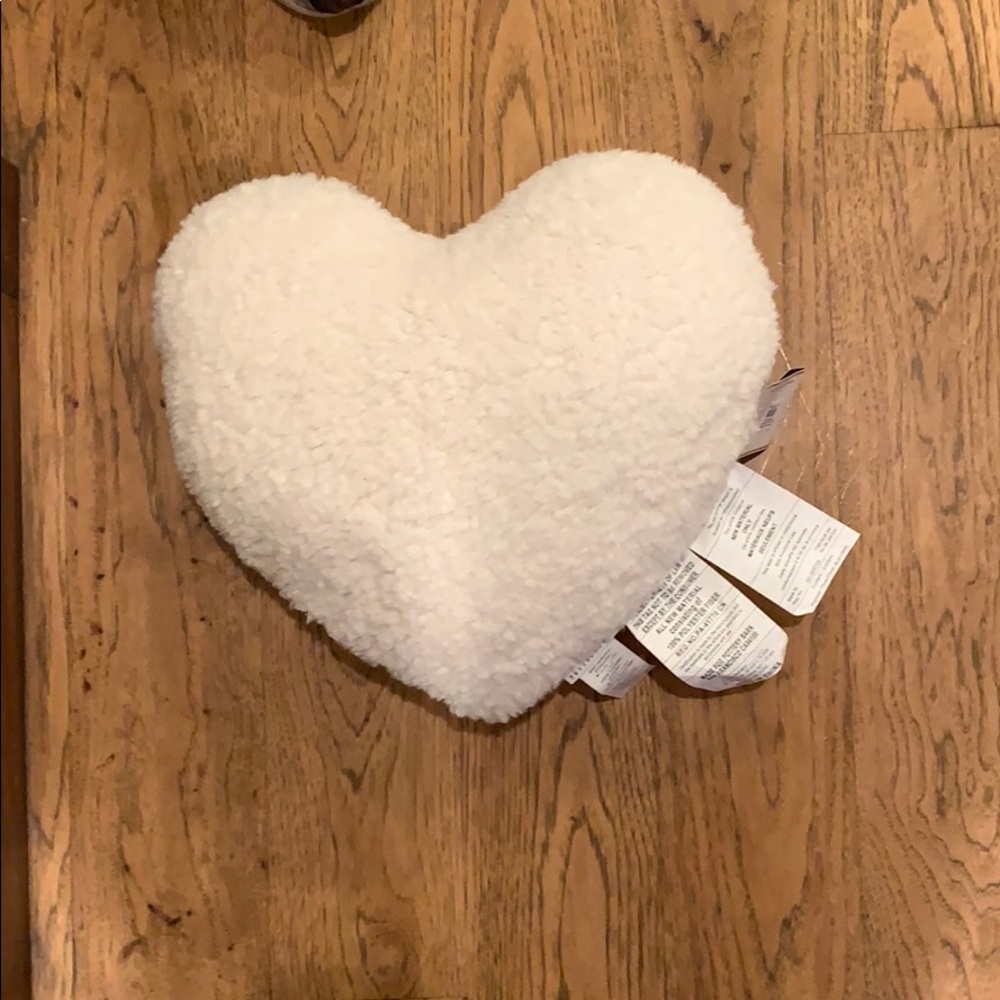 Sherpa heart pillow